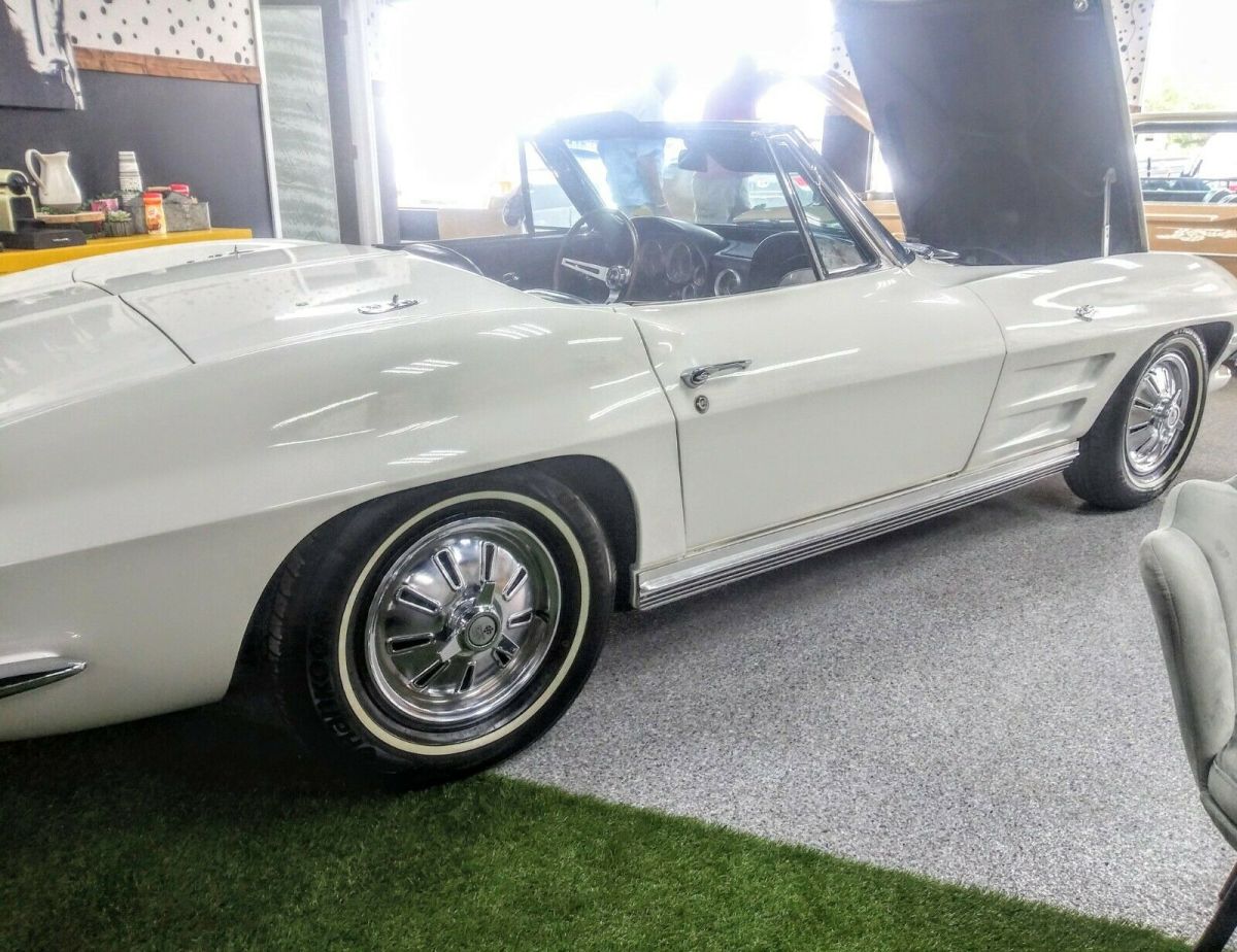 1964 White Chevrolet Corvette Convertible
