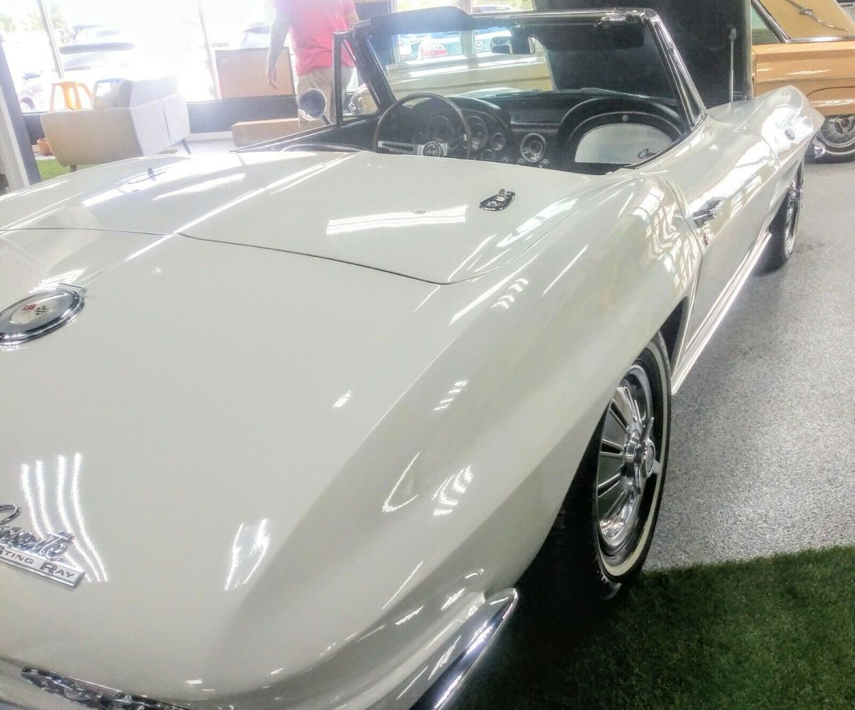1964 White Chevrolet Corvette Convertible