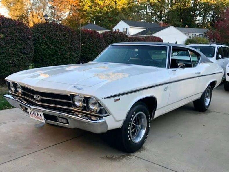 1969 White Chevrolet Chevelle Coupe