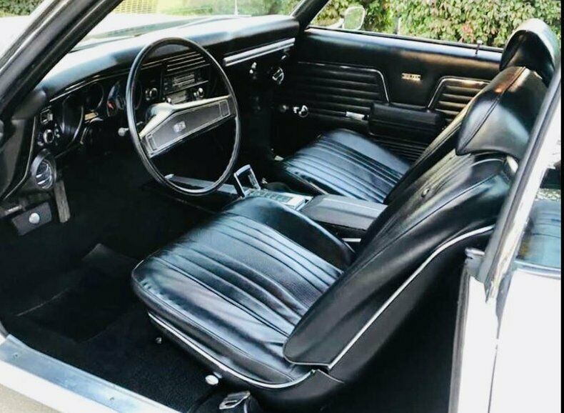 1969 White Chevrolet Chevelle Coupe