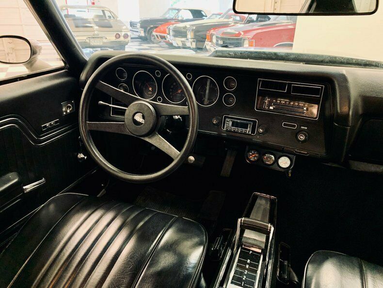 1972 Silver Chevrolet Chevelle Coupe