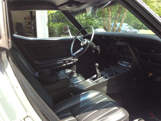 1970 Silver Chevrolet Corvette Coupe