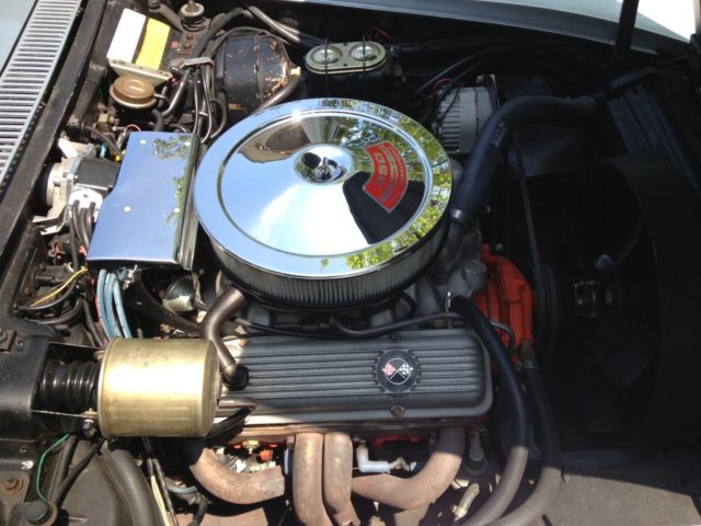 1970 Silver Chevrolet Corvette Coupe