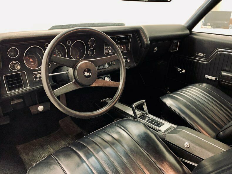 1972 Silver Chevrolet Chevelle Coupe