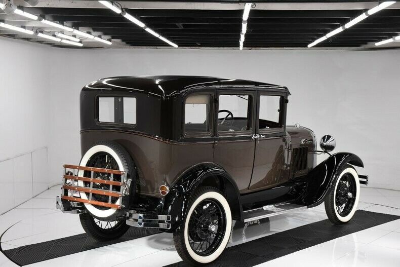1929 Brown Ford Model A Coupe