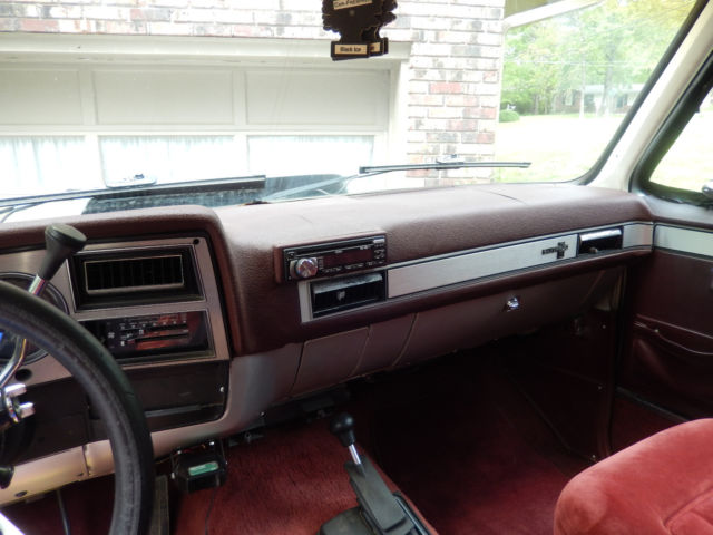 1985 Silver Chevrolet Blazer