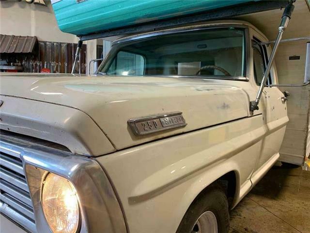 1967 White Ford Camper Equiped 18ft Chassis