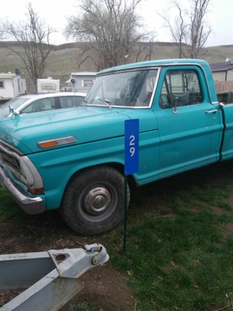 1972 Blue Ford F-250 Standard Cab Pickup