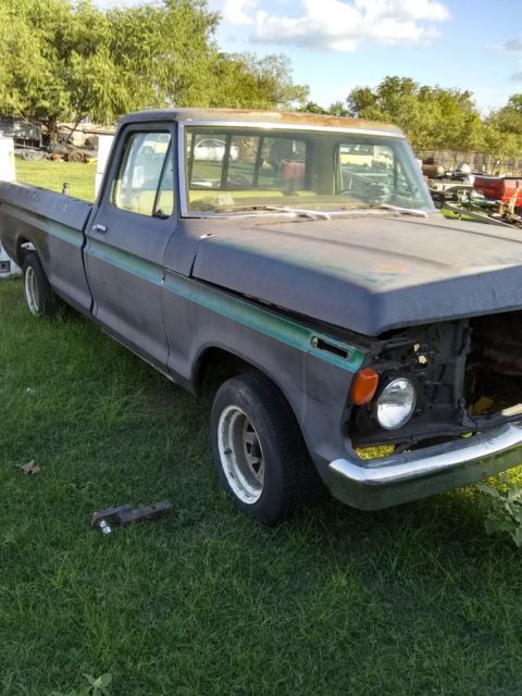 1971 Green Ford F-100 Cab & Chassis