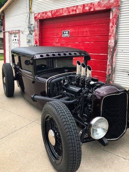 1934 Black Oldsmobile JAGUAR Coupe