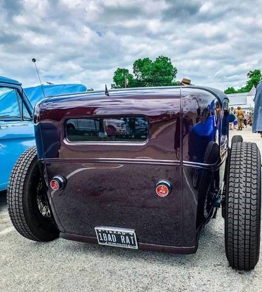 1934 Black Oldsmobile JAGUAR Coupe