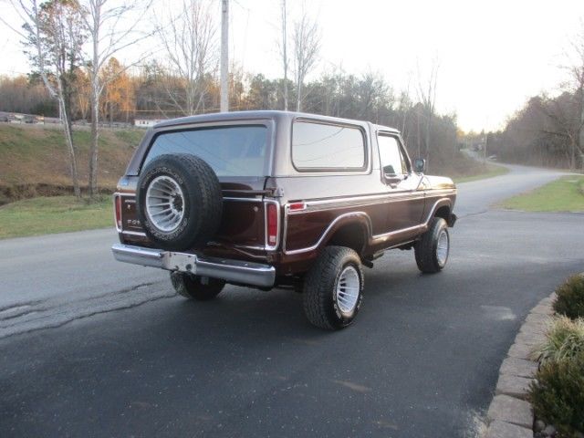 1979 Brown Ford Bronco SUV