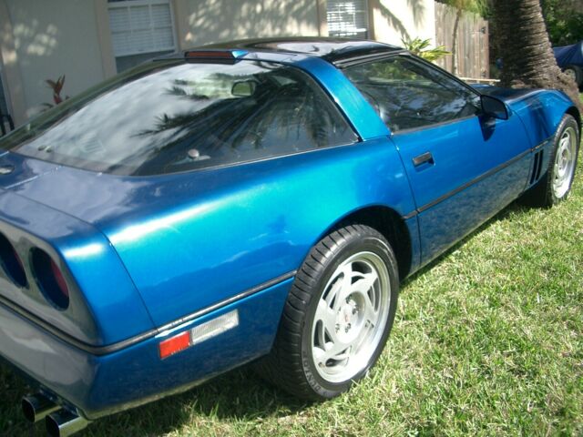 1990 Black Chevrolet Corvette Coupe