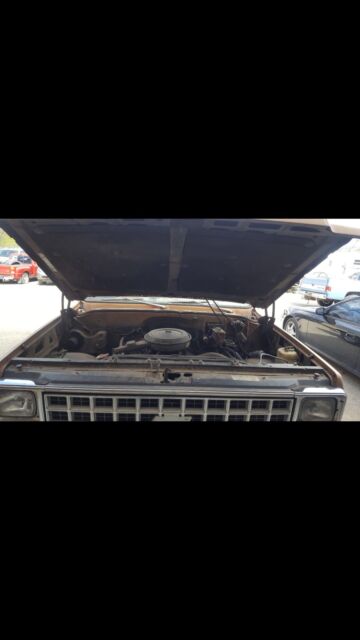 1980 Brown/ Tan Chevrolet C-10 Standard Cab Pickup