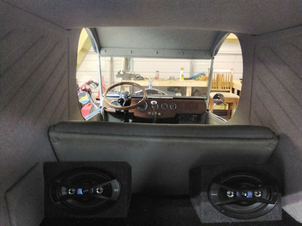 1925 Ford c cab 3 door