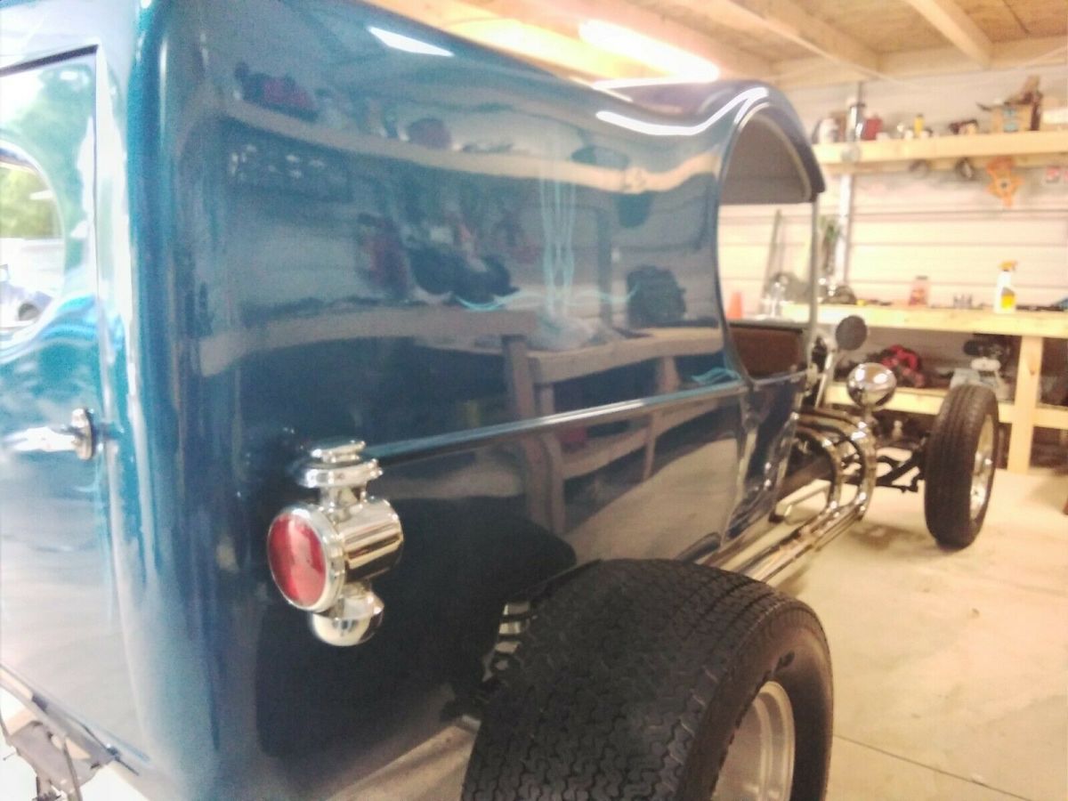 1925 Ford c cab 3 door