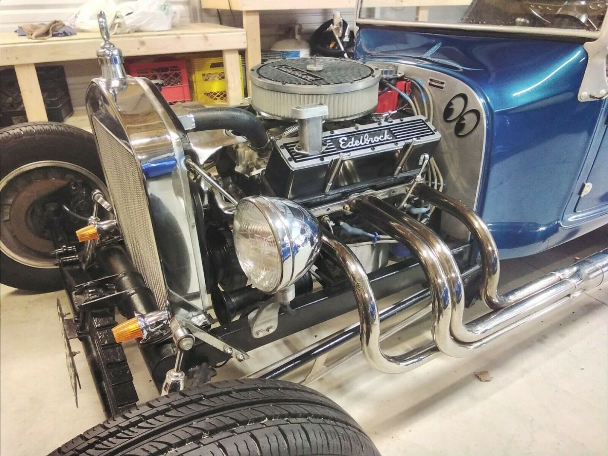 1925 Ford c cab 3 door