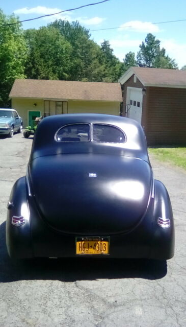 1940 Ford Deluxe Coupe