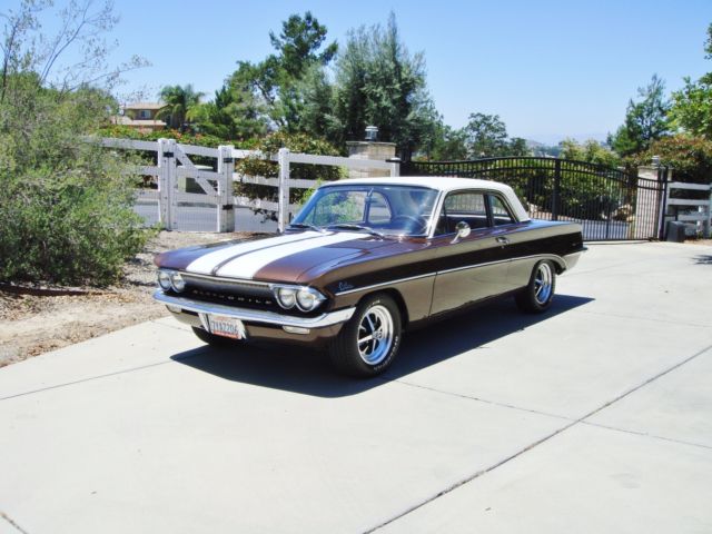 1961 Oldsmobile Cutlass Coupe
