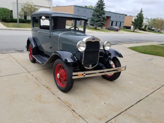 1930 Grey/Green Ford Model A Sedan