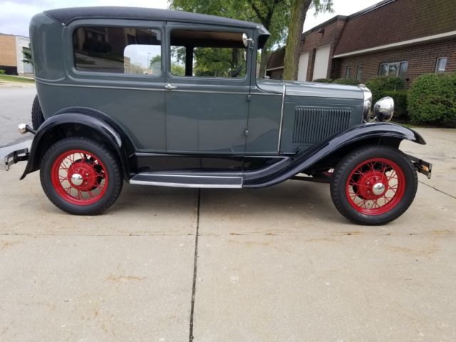 1930 Grey/Green Ford Model A Sedan