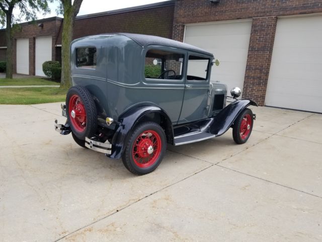 1930 Grey/Green Ford Model A Sedan
