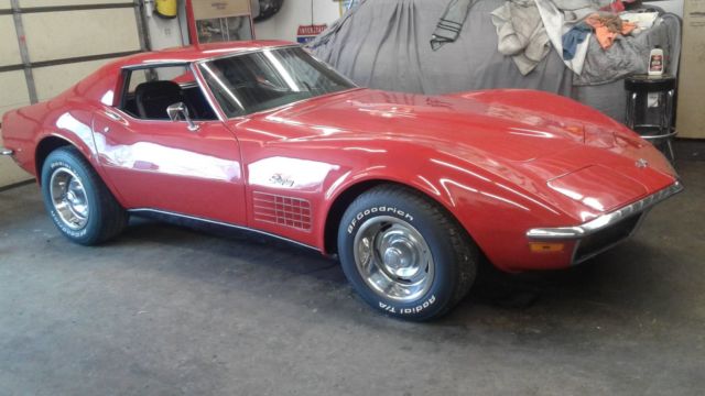 1971 Red Chevrolet Corvette stingray
