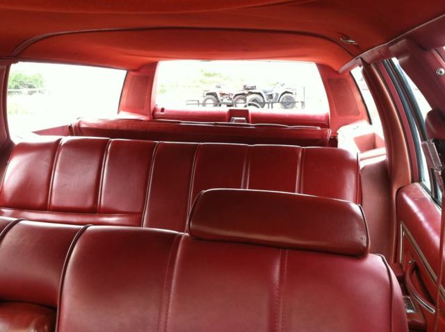 1977 White Oldsmobile Custom Cruiser Wagon