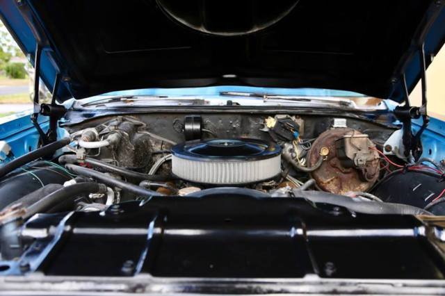 1970 metalic Blue Oldsmobile 442 Convertible