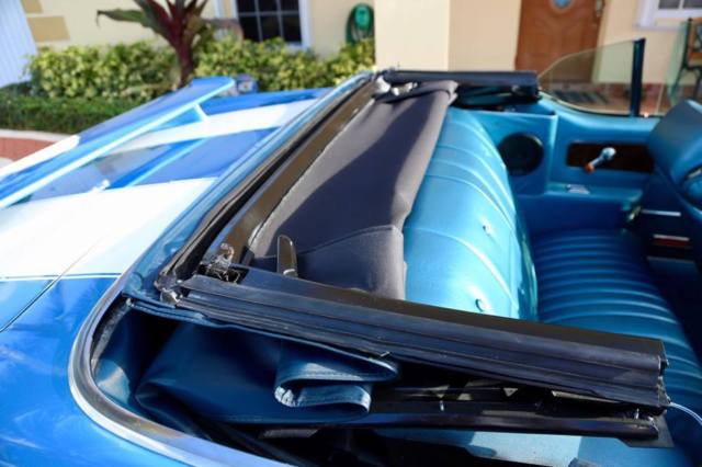 1970 metalic Blue Oldsmobile 442 Convertible