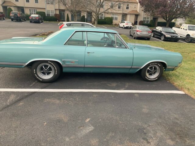 1965 Green Oldsmobile 442 Coupe