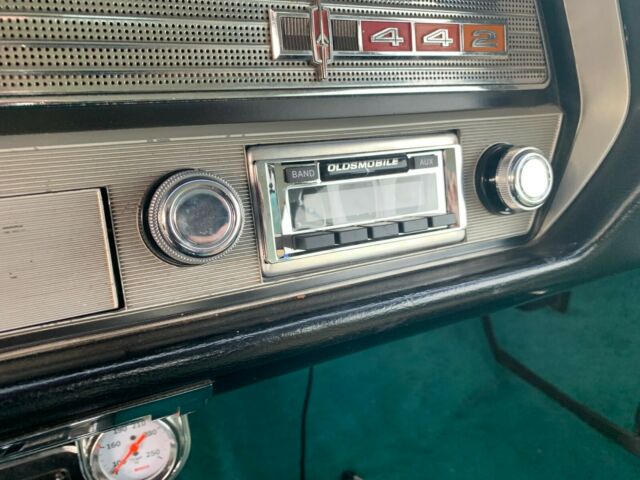 1965 Green Oldsmobile 442 Coupe