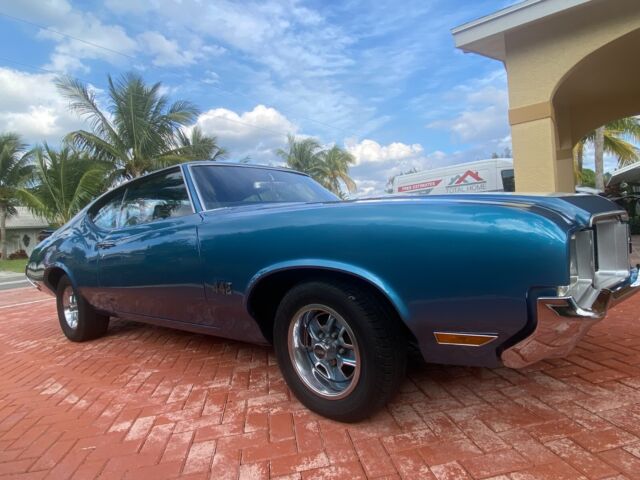1968 Blue Oldsmobile Cutlass Coupe