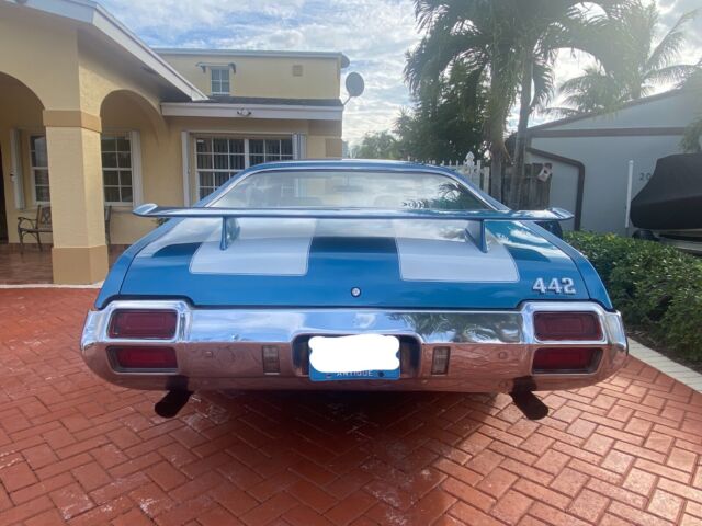 1968 Blue Oldsmobile Cutlass Coupe