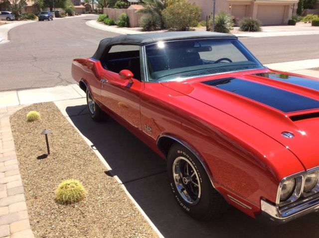 1970 Red Oldsmobile 442 Convertible