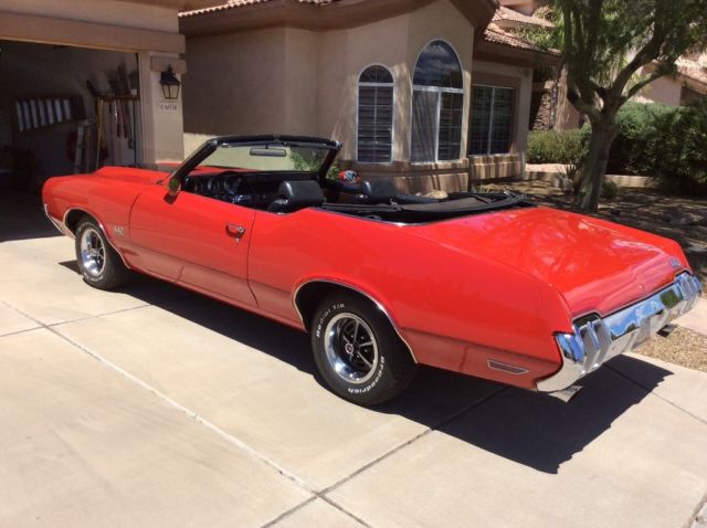 1970 Red Oldsmobile 442 Convertible