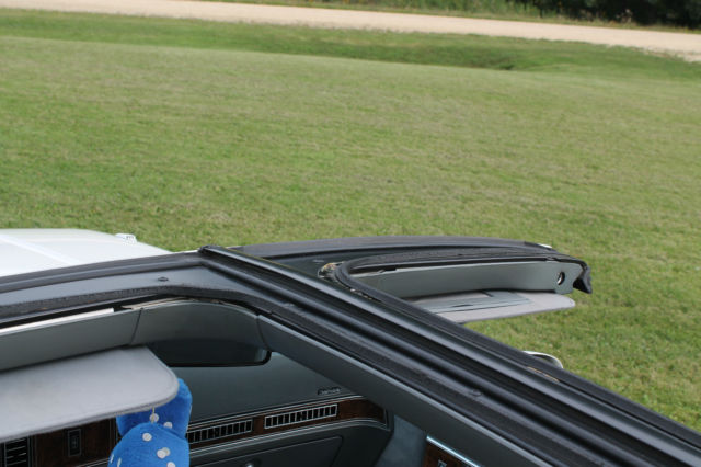 1985 White Oldsmobile 442 Coupe with T-Tops