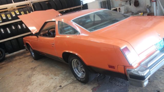 1977 Org/ Blk Oldsmobile 442 Coupe