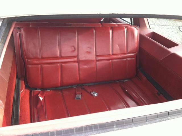 1977 White Oldsmobile Custom Cruiser Wagon