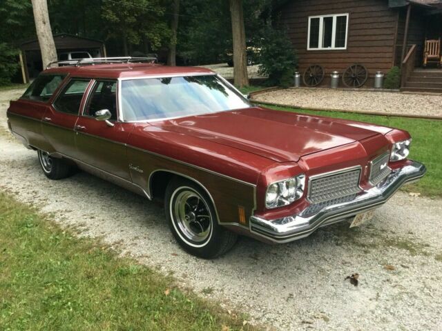 1973 Burgundy Oldsmobile Custom Cruiser Wagon