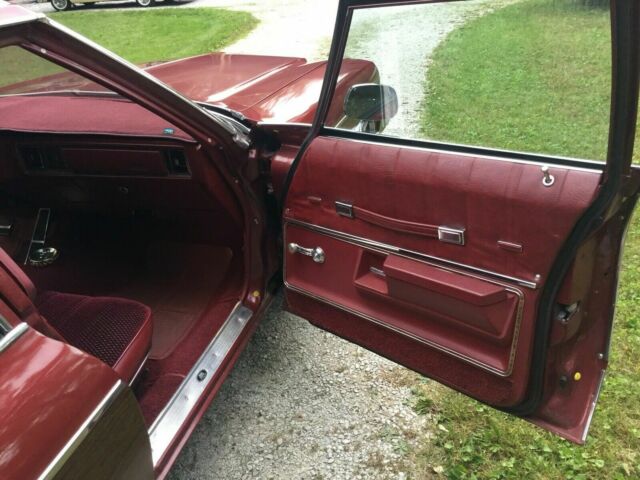 1973 Burgundy Oldsmobile Custom Cruiser Wagon