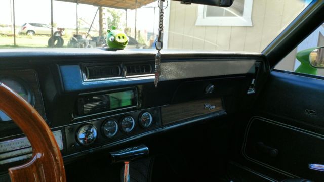 1972 Green Oldsmobile Cutlass Coupe