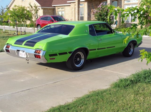 1972 Green Oldsmobile Cutlass Coupe