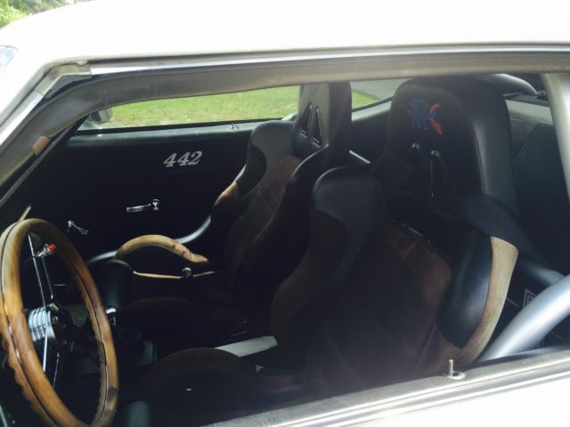 1972 Silver Oldsmobile 442 Hardtop