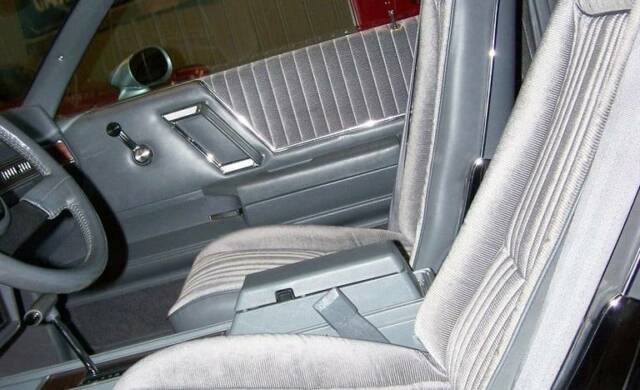 1988 Blue Oldsmobile Cutlass