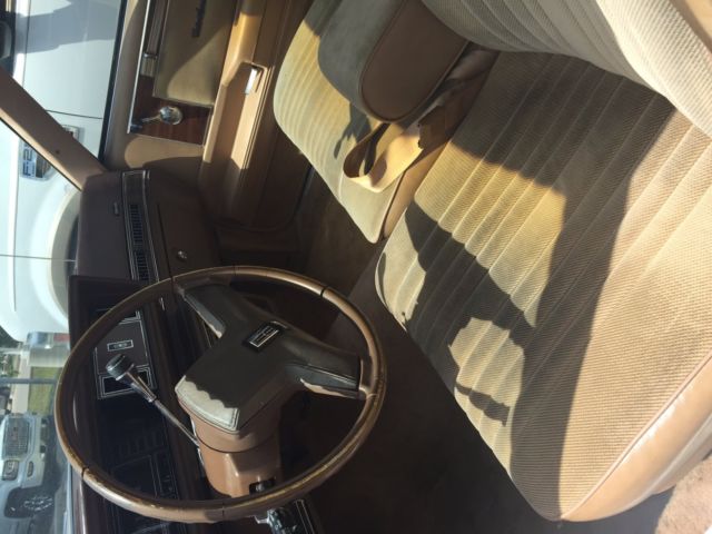 1986 Gold Oldsmobile Cutlass Sedan