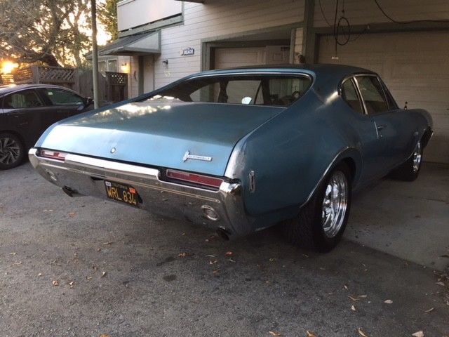 1968 Blue Oldsmobile Cutlass Coupe