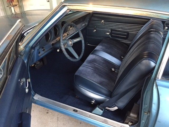 1968 Blue Oldsmobile Cutlass Coupe