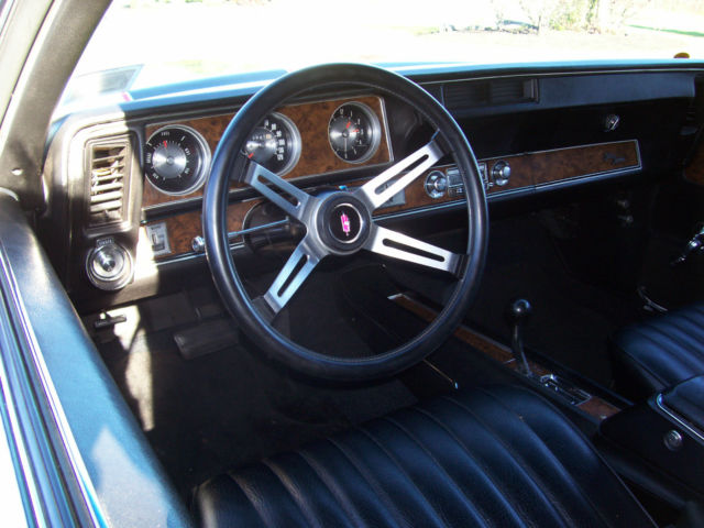 1970 White Oldsmobile Cutlass Convertible