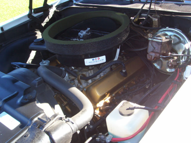 1970 White Oldsmobile Cutlass Convertible